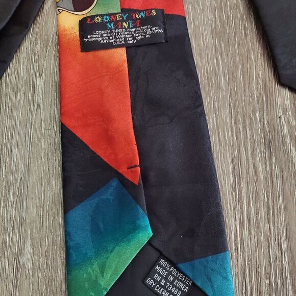 Looney Tunes Neck Tie Tasmanian Devil Taz Bugs Bunny Leprechauns St. Patricks - Picture 3 of 4